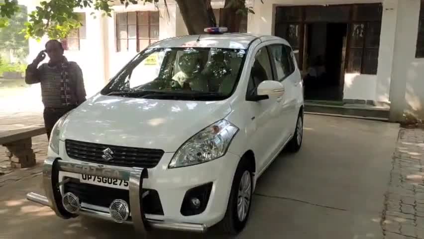 सैफई: #सैफई तहसील सभागार में एडीएम एंव अपर पुलिस अधीक्षक ग्रामीण ने संपूर्ण समाधान दिवस में सुनी समस्याएं।