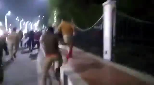 #69000 शिक्षक भर्ती पर लाठियां बरसाती पुलिस कर्मी