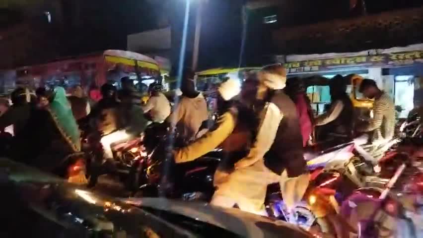 #दिबियापुर नहर पुल पर लगा भीषण #जाम यत्रीयों को हो रही परेशानी