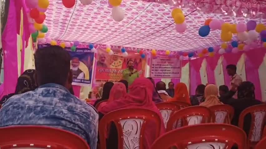 बहराइच: Bablu bhaiya parmukh Bahraich jila lpg cylinder pardan karte hui video#lpg #modiagainstfarmers #uttar_pradesh_election @