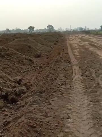 खातेगांव: नेमावर :- #नेमावर में जतरा चौक पर से होती हुई #NH_59 A फोर लाइन निर्माण में मिट्टी से भर्ती डालकर रोड सड़क बनाई जाएगी