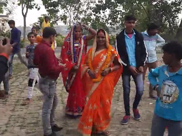 दरौंधा: Gram Panchayat Raj Sirsaw Ward No. 8
          Salita Devi Bhari Matho Se Vijayi hui hai
#publicnewstv
