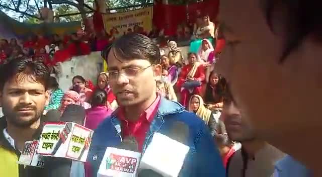 #बहुआयामीपार्टी के #अध्यक्ष #आसाबहुवो के #समर्थन मे पहुचे #खीरी जबसीधी उग्ली से घी नही निकले तो उंगलीटेढ़ी करनी पड़ती है