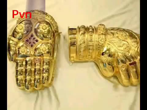 श्रद्धालुओं ने तिरुपति बालाजी मंदिर में 3 करोड़ के सोने के `हस्त` दे दान#pvn_news#srnews20#sr091