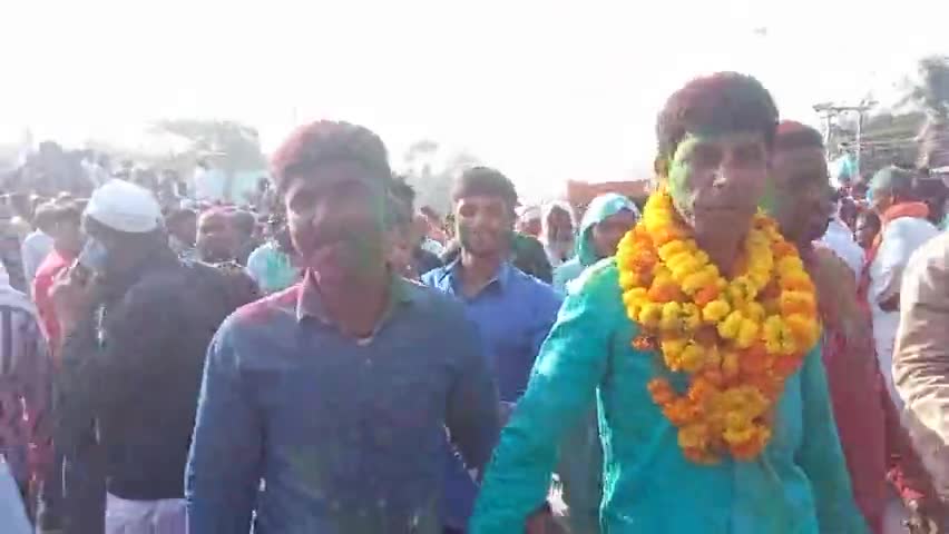 अररिया में jitne के बाद चकाई के तमाम पब्लिक ने नूर आलम को को जीत की दी बधाई थैंक्स चकाई की पब्लिक को #newsbihar