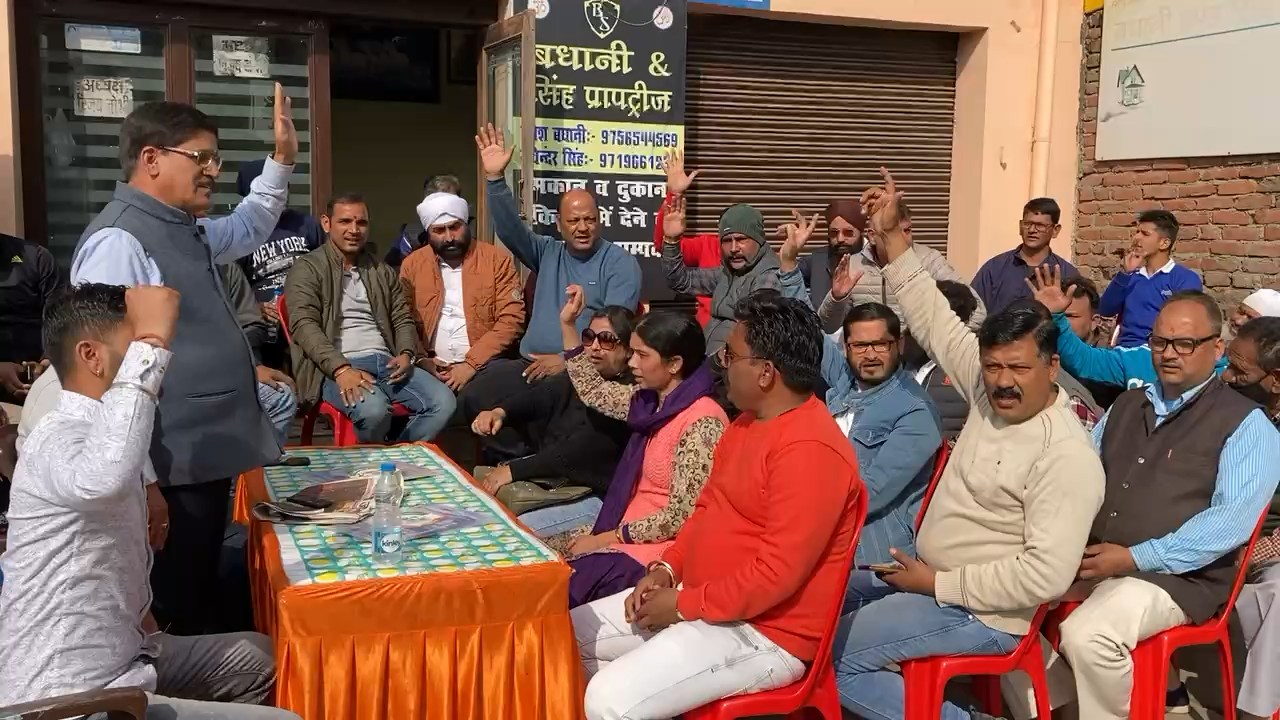 16 दिसम्बर को देहरादून में माननीय #राहुल_गांधी_जी की होने वाली जनसभा को सफल बनाने के लिए आज कालाढूंगी विधानसभा में प्रदेश महासचिव महेश शर्मा जी और युवा साथियों संग बैठक ॥