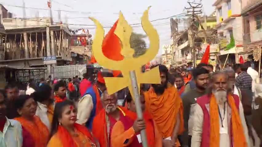 शौर्य संचलन, शोभायात्रा 🔱🚩

पूर्णिया जिला  #पुर्णिया 🙏🏼🚩