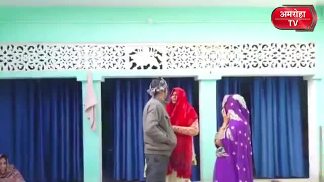 Amroha में तमंचे की नोक पर गुंडागर्दी, न्याय न मिलने पर परिजन कर रहे पलायन की बात, देखिए 
.
.
.
#Gunpoint #kiddnaping #KidnappingCase