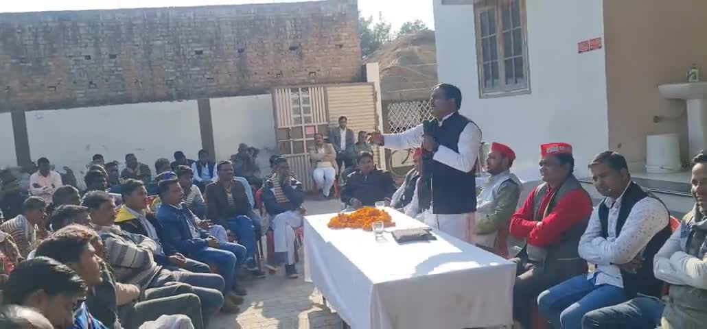 BJP झूठ बोलने की फैक्ट्री है, झूठ बोलने वाली फैक्ट्री से झूठ बोलने वाले ही तो लोग निकलेंगे।
#NoMoreBJP