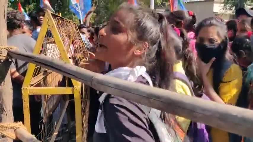सुनिए इस लड़की का भाषण 😲😲#news24raj #lokesh9976