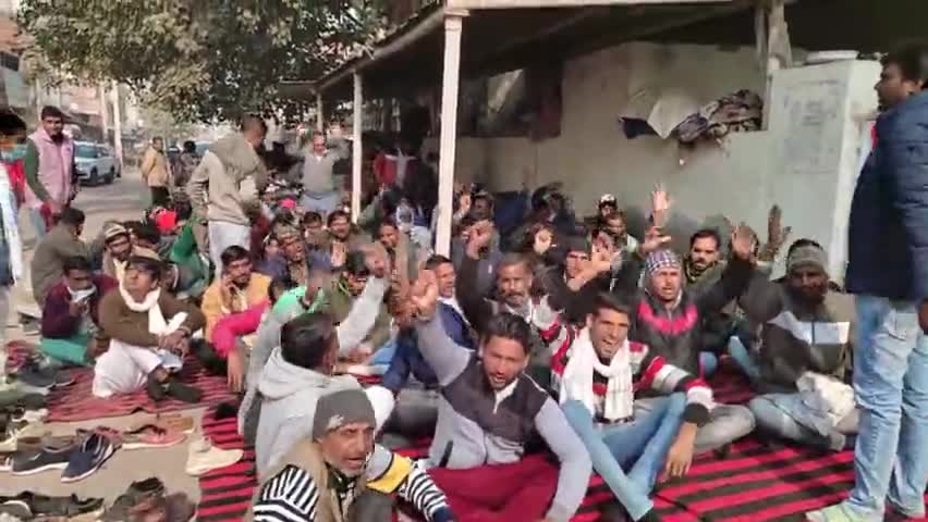 सिरसा: आउटसोर्सिंग कर्मचारियों ने मांगों को लेकर किया जमकर रोष प्रदर्शन...
#publicvoice24 #sirsabreaking