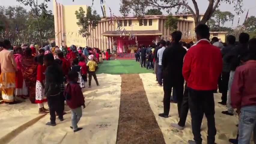 महेशपुर: हाथीमारा चर्च में क्रिसमस पर आयोजित विशेष प्रार्थना सभा, सैकड़ों ईसाई धर्मावलंबी हुए शामिल #क्रिसमस