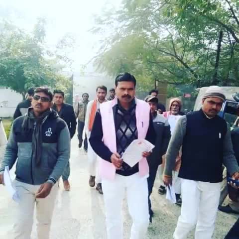 मैं मानसिक गुलामी की बेड़ीयो में जकड़े, दबे कुचले अशिक्षित और असंगठित "समाज" में पैदा जरुर हुआ पर, इन्हें #जिंदा किये बगैर #हार मानने वाला नहीं हूँ !

अनिल कुमार प्रजापति संस्थापक भारतीय प्रजापति महासंघ एकीकरण महाअभियान भारत बर्ष रजि.