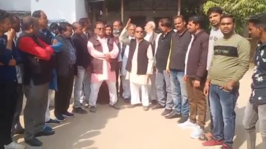 निवाड़ी: भाजपा सरकार की नीतियों के विरोध में ब्लॉक कांग्रेस कमेटी ने निवाड़ी तहसील परिसर में किया धरना-प्रदर्शन #ओबीसी_आरक्षण