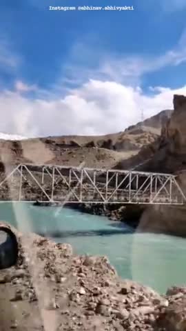 बस इतना इल्म रखना
कि मंज़िल मयस्सर हो

©अभिनव

#travel #ladakh #alchi