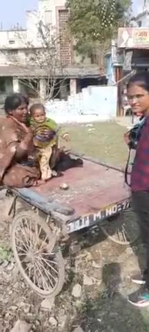 दरभंगा में नाका 6 जगह है चौक  photographer को पत्रकार समझकर एक गरीब महिला ने अपना दर्द बया किया#darbhangalocal