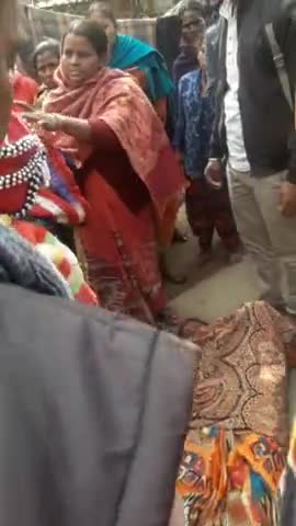 बाइक से बाइक टकराई महिला घायल,भेजा गया अस्पताल, पालीगंज प्रोजेक्ट बालिका स्कूल के पास की घटना #पालीगंज