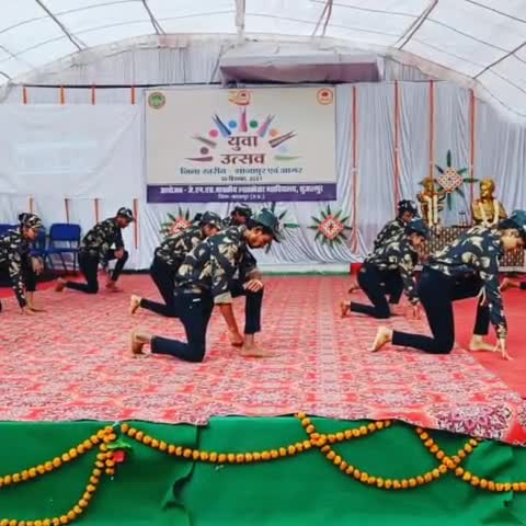 विद्यार्थियों की प्रतिभा को निखारने के मंच है #युवा_उत्सव।
शासकीय जवाहरलाल नेहरू स्मृति स्नातकोत्तर महाविद्यालय शुजालपुर में #अटल_भवन सभागार में आयोजित जिलास्तरीय #युवा_उत्सव में सम्मिलित होकर छात्र/छात्राओं का उत्साहवर्धन किया।