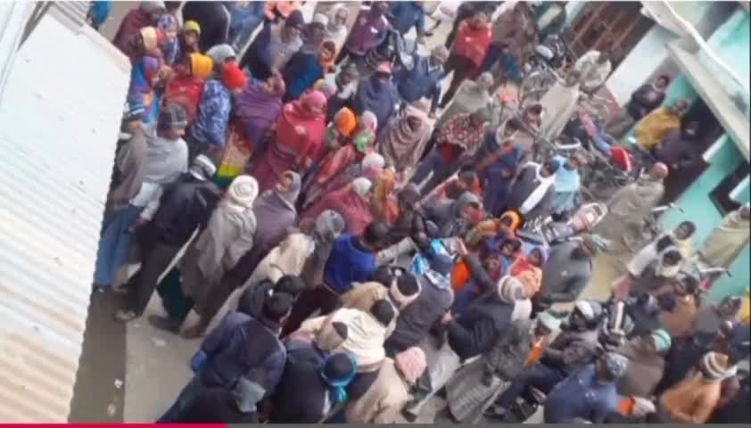 #गम्हरिया बाजार एवं बभनी बाजार में किसानों ने यूरिया खाद की किल्लत से परेशान होकर किया हंगामा कहा सरकार है नाकामयाब।