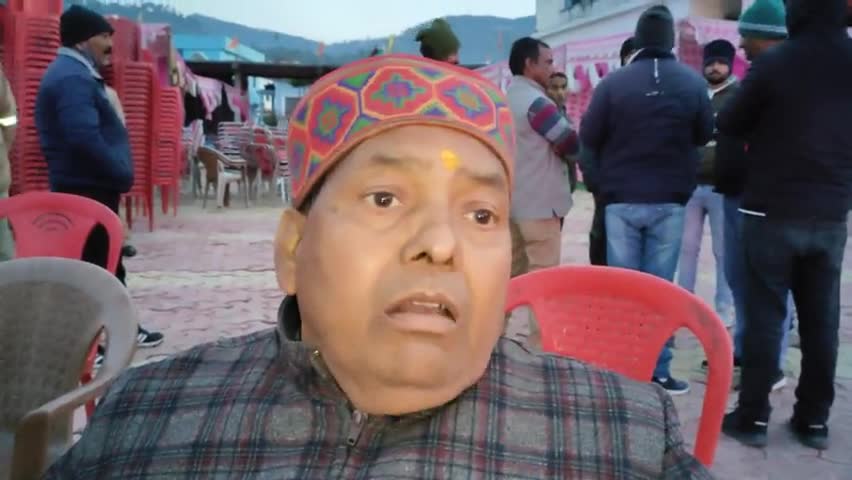 आज विकास खण्ड #गरुड़ के ग्राम #मेलाडुंगरी के युवा भास्कर भंडारी पुत्र श्री केदार सिंह भंडारी जी #साईकिल से सम्पूर्ण भारत भ्रमण के लिए हरी झंडी दिखाकर रवाना किया।।
