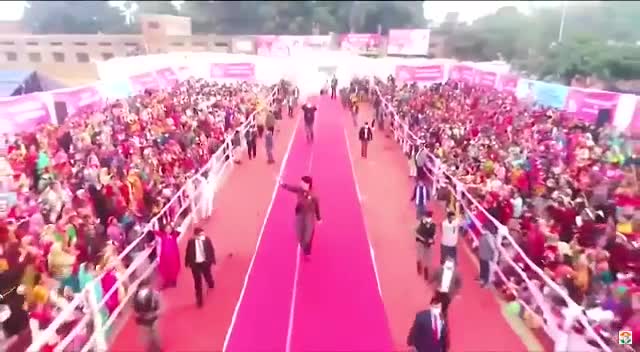 लहरा दो, लहरा दो
सरकसी का परचम लहरा दो ❣️

#लड़की_हूँ_लड़_सकती_हूँ 
#AaRahiHaiCongress ✋