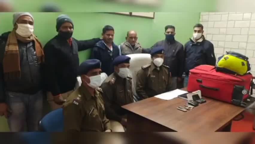 गया, बिहार। दो अंतर्राज्यीय चोर को रेल पुलिस बल गया के द्वारा किया गया गिरफ्तार।
#ekraftarsamaysanchar