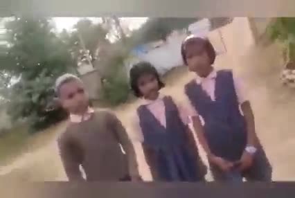 विदिशा नगर: MP की प्यारी बेटियों ने सभी जिलों के नाम इतने मधुर सुर में गाये हैं कि गीत की भांति होंगें याद
#betibachaobetipadhao