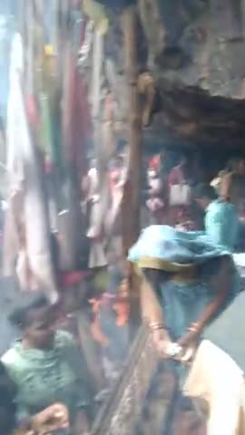सिवनी: मध्य प्रदेश के सिवनी जिला में स्थित लखनादौन के मठघोघरा में दर्शन करने के लिए उमड़ी भीड़ #Makar Sankranti.