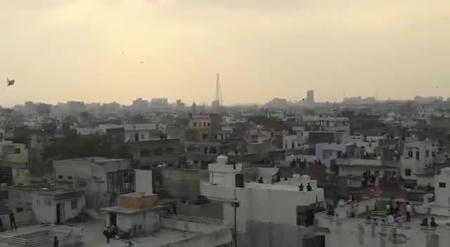जयपुर में मकर संक्रांति पर पतंगबाज़ी.......का नजारा........#Jaipur 
#पतंगबाजी https://t.co/9IcXY6M7S