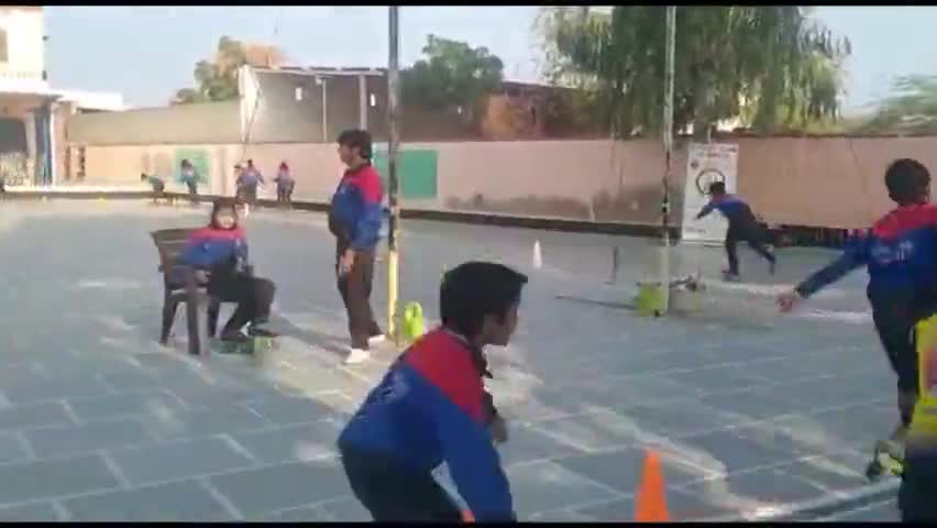 मेड़ता: #मकर सक्रांति पर्व पर गुरुवार को रोटरी क्लब ऑफ मेड़ता की ओर से स्केटिंग खिलाड़ी बच्चों को खाद्य सामग्री वितरित की गई।