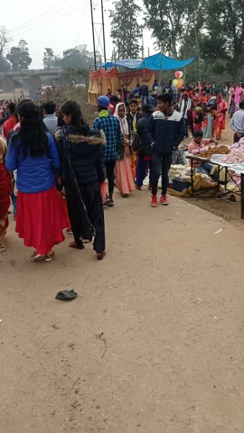 लातेहार: मकर संक्रान्ति के शुभ अवसर पर आयोजित मेला दो मुंहान नदी पतकी लातेहार मे लोगो की भीड़ उमड़ी 👍#latehar #lateharnews