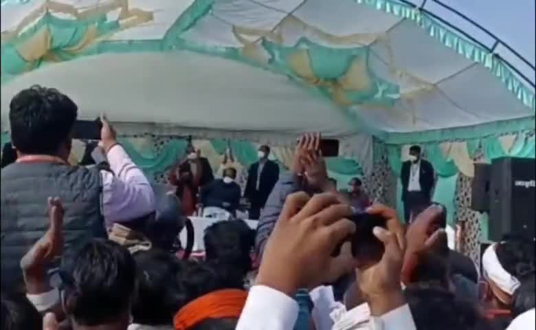 लटेरी: सीएम शिवराज सिंह चौहान ने लटेरी के उनारसी ओला प्रभावित ग्रामों में पहुंचकर नुकसान का लिया जायजा #ओलावृष्टि