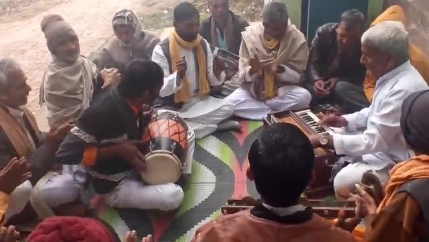 #लोक_संस्कृति के पावन पर्व मकर #संक्रांति के अवसर पर #बुंदेलखंडराष्ट्र समिति बाँदा द्वारा  #संकीर्तन यात्रा निकाली गई PC