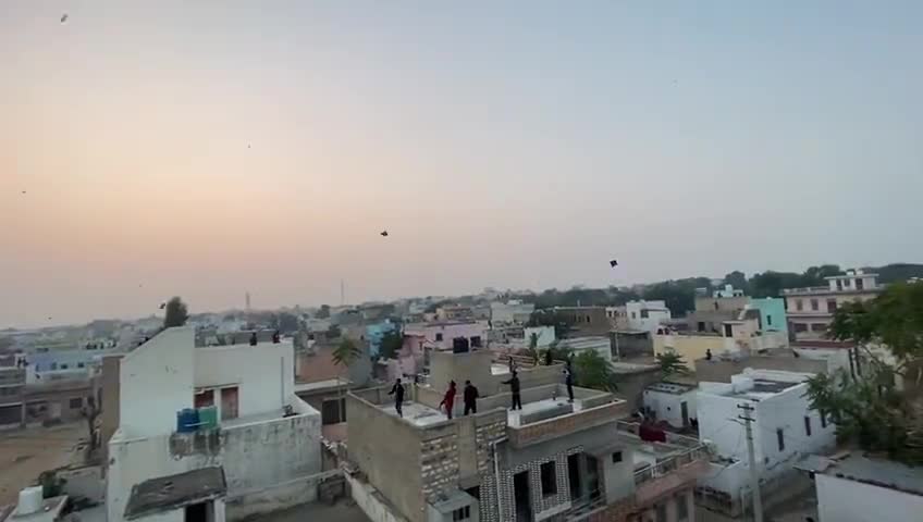 डीडवाना : मकर संक्रांति पर पतंगबाजी करते शहर वासी #didwana