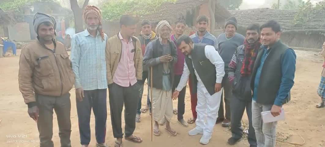 #जन_अधिकार_पार्टी के प्रभारी प्रत्याशी #सुनील_मौर्य जी जन सम्पर्क करते हुए जिसकी जितनी संख्या भारी उसकी उतनी हिस्सेदारी