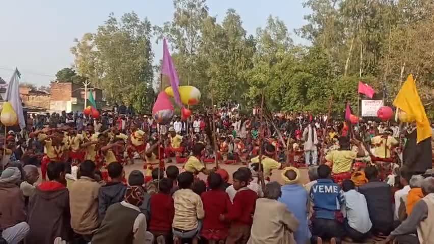 #महारानीलक्ष्मीबाई के #बुंदेलखंड की अद्भुत पहचान #दिवारी नृत्य ग्राम निलाथू विधानसभा233 बबेरु में अपनों के साथ #पीसीपटेल