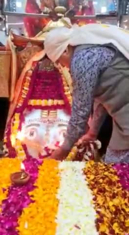 ज्ञानपुर: 🙏🌹।।जय श्री कालका माँ।।🌹🙏
  #आजसुबह के आरती श्रृंगार दर्शन# 
      #18जनवरी 2022 मंगलवार#