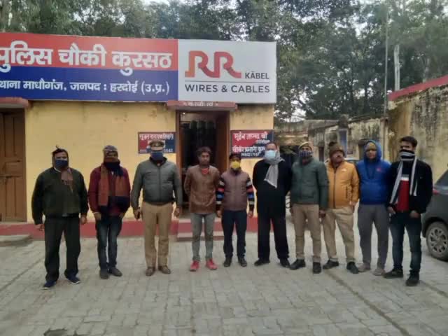 बिलग्राम: बाराबंकी जनपद के गुमशुदा युवक को 6 दिन बाद कुरसठ चौकी पुलिस ने सकुशल बरामद कर #परिजनों के हवाले किया ।