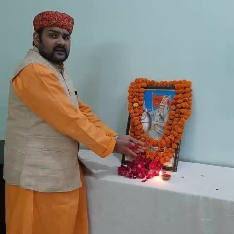 वीरता, शौर्य, स्वाभिमान और पराक्रम के प्रतीक, मातृभूमि एवं धर्म की रक्षा के लिए अपना सर्वस्व समर्पित करने वाले वीर शिरोमणि #महाराणा_प्रताप_जी की पुण्यतिथि पर उन्हें विनम्र श्रद्धांजलि। #MaharanaPratap
