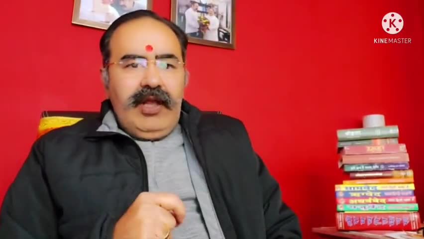 #LalTopi = #Gundagardi
#yadavakhilesh एक दलित को पीटने और गाली देने के लिए अपने चहेते नदीम हसन को कुछ नहीं बोलेंगे।