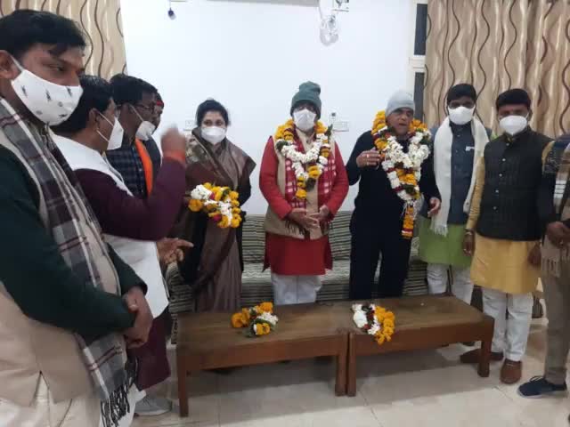#शाजापुर

सर्किट हाउस शाजापुर में सामाजिक संगठनों के प्रमुख एवं पार्टी कार्यकर्ताओं से मुलाकात की ।
#KrishnaGaurBJP 
#chouhanshivraj #GauriShankarMP #Officeo