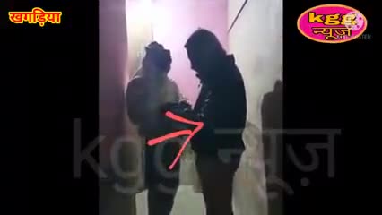 #खगड़िया में मोरकाही पुलिस का कारनामा, थानाध्यक्ष के नाम पर चौकीदार ले रहे घुस यह वीडियो भी पूरा वायरल हो रहा है