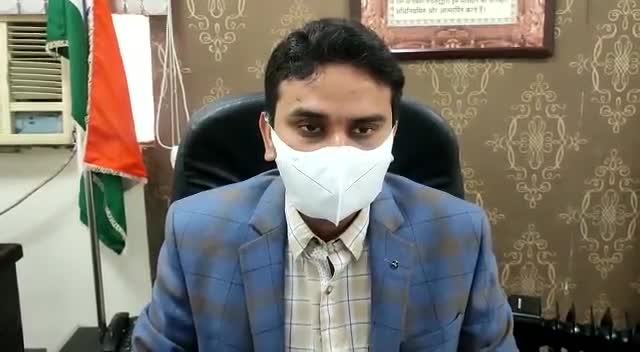 कार सवार गांजा तस्कर गिरफ्तार,97 किलो गांजा बरामद 4 आरोपी गिरफ्तार,दो लग्जरी कार बरामद,#थाना_हरीपर्वत क्षेत्र का मामला..