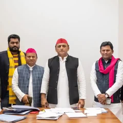 22 जनवरी लखनऊ सपा के मा.राष्ट्रीय अध्यक्ष श्री #अखिलेश_यादव जी से भागीदारी पार्टी के राष्ट्रीय प्रमुख महासचिव डॉ महेश चंद्र प्रजापति एवं #प्रेमचंद_प्रजापति राष्ट्रीय अध्यक्ष भागीदारी पार्टी की मुलाकात एवं मुख्य बिंदुओं पर चर्चा हुई।