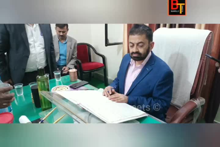 शिवाकांत द्विवेदी बनाएं गए बरेली के नए डीएम
#Bareilly #BareillyNews #NewDM #बरेली#कोविड_19