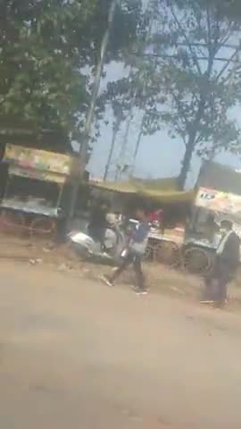 फुलवारी: AIIMS Patna to Gandhi maidan bus 
travel omicron #publicsalutewomen #fathafat#abpnews