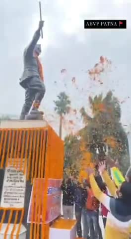 अखिल भारतीय विद्यार्थी परिषद, पटना महानगर के द्वारा पराक्रम दिवस के अवसर पर नेताजी सुभाष चन्द्र बोस की प्रतिमा के समक्ष पुष्पांजलि एवं संगोष्ठी का कार्यक्रम आयोजित किया गया।

#NetajiSubhasChandraBose
#PrakramDiwas