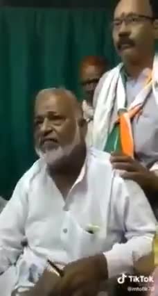 यह भी एक अपना प्रचार का तरीका है जो इन दिनों सोशल मीडिया पर वायरल हो रहा है #up #positivevibes #thinkpositive #india