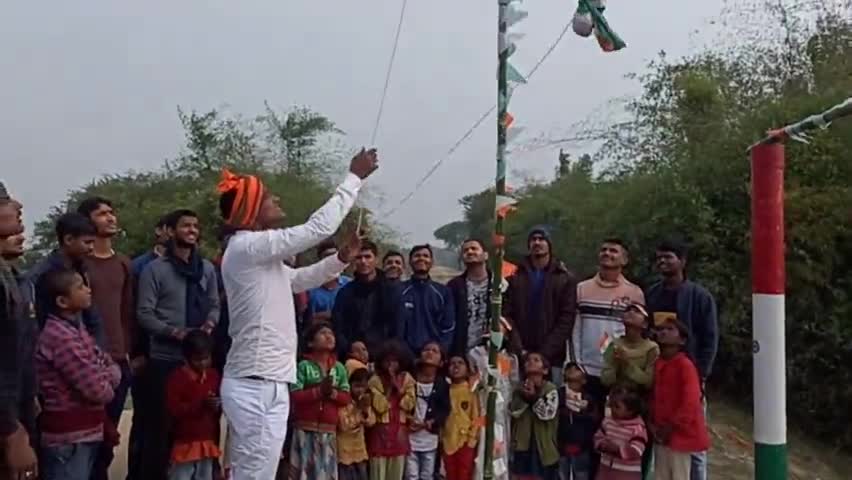 नावकोठी: #26january2022 नावकोठी प्रखंड के वृंदावन ग्राम में युवाओं द्वारा मनाया गया 73वॉ गणतंत्र दिवस