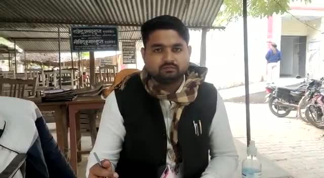 मऊ में अधिवक्ताओं से अभद्र व्यवहार करने के बाद SDM सदर मऊ ने मांगी मांफी। विवेक सिंह अधिवक्ता ने दी जानकारी 
#मऊ